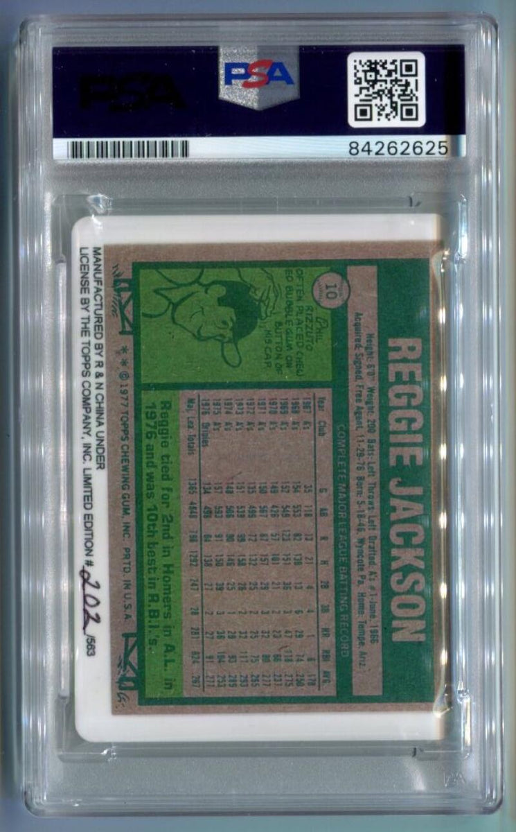 1977 Topps Reggie Jackson Signed Porcelain Baseball Card PSA – Brigandi  Coins & Collectibles