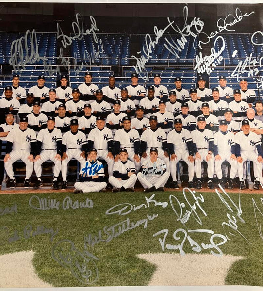 1996 NY Yankees Rare Team Signed 11x14 Photo. Auto JSA Image 3