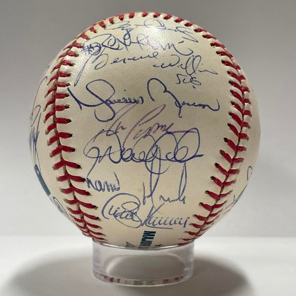 2002 New York Yankees Team Signed Baseball, 28 Signatures. PSA AH00340 Image 1