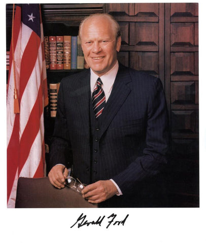 Gerald Ford Signed 8x10 Photograph. Auto PSA Image 1