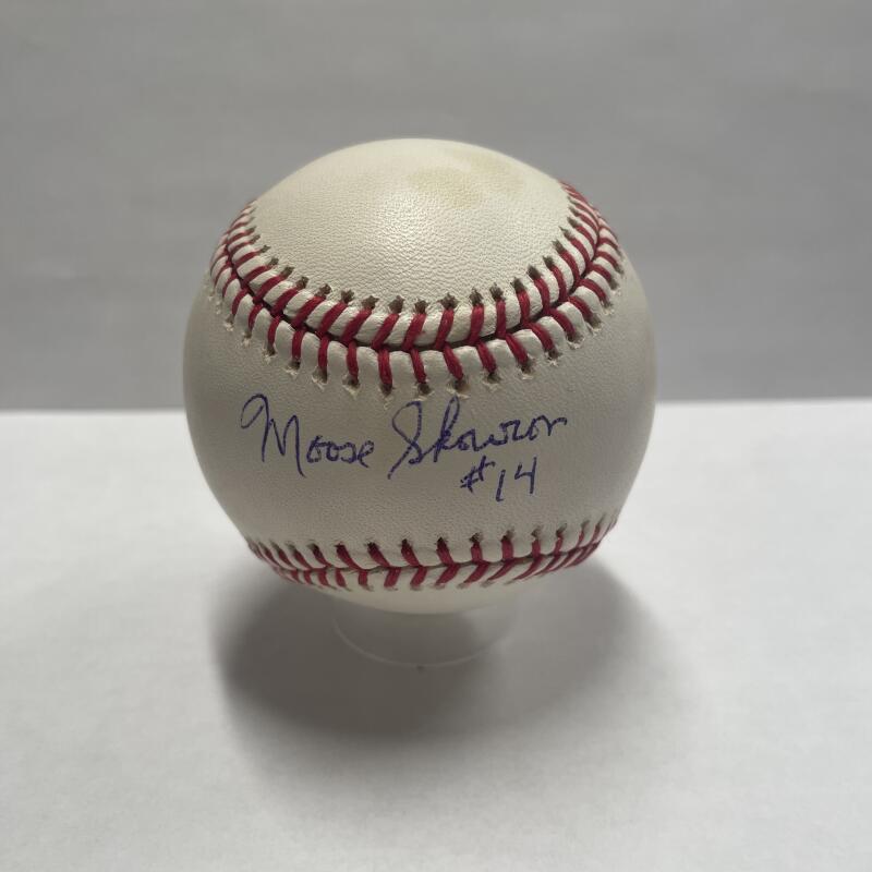 Moose Skowron Single Signed Baseball. PSA  Image 1